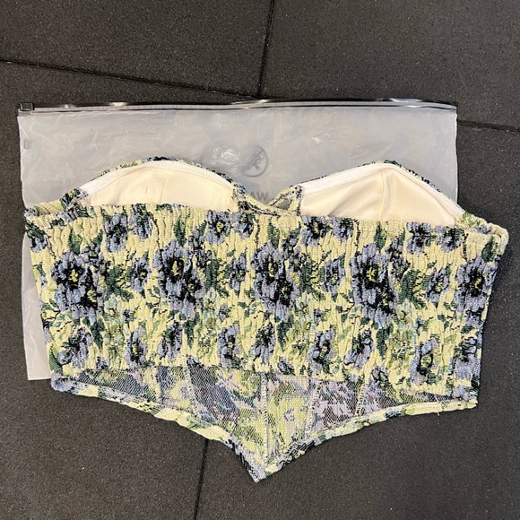 SHEIN Floral Print Crisscross Hanky Hem Bustier Tube Top - Picture 7 of 7